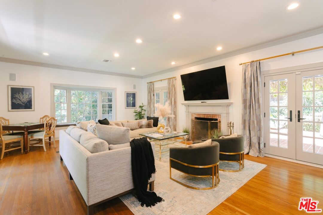 2055 Outpost Drive Los Angeles, CA 90068 - Photo 15 of 69