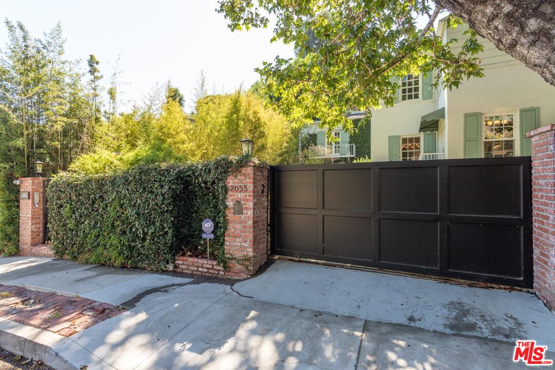 2055 Outpost Drive Los Angeles, CA 90068 - Photo 2 of 69