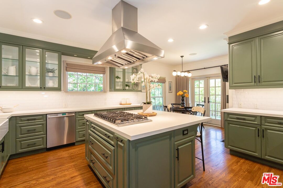 2055 Outpost Drive Los Angeles, CA 90068 - Photo 23 of 69