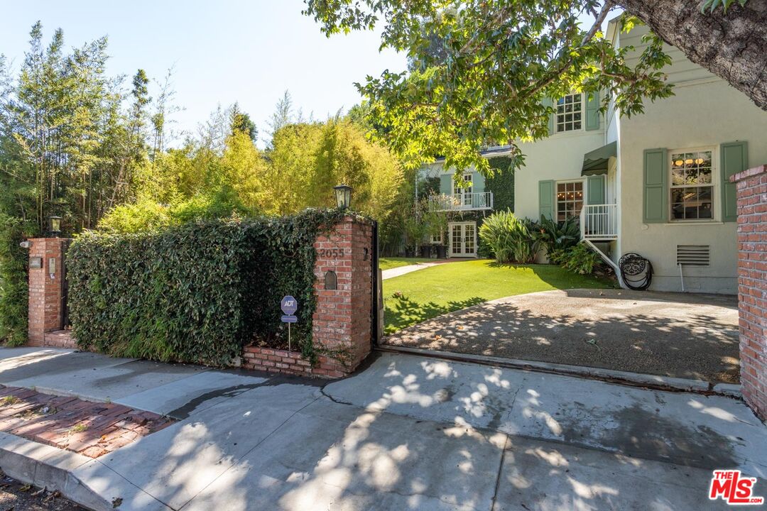 2055 Outpost Drive Los Angeles, CA 90068 - Photo 3 of 69