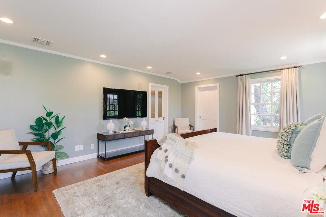 2055 Outpost Drive Los Angeles, CA 90068 - Photo 31 of 69