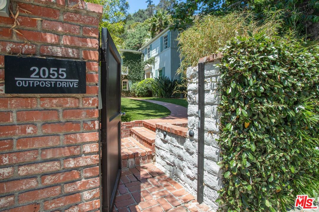 2055 Outpost Drive Los Angeles, CA 90068 - Photo 4 of 69