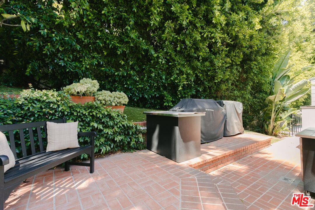 2055 Outpost Drive Los Angeles, CA 90068 - Photo 54 of 69