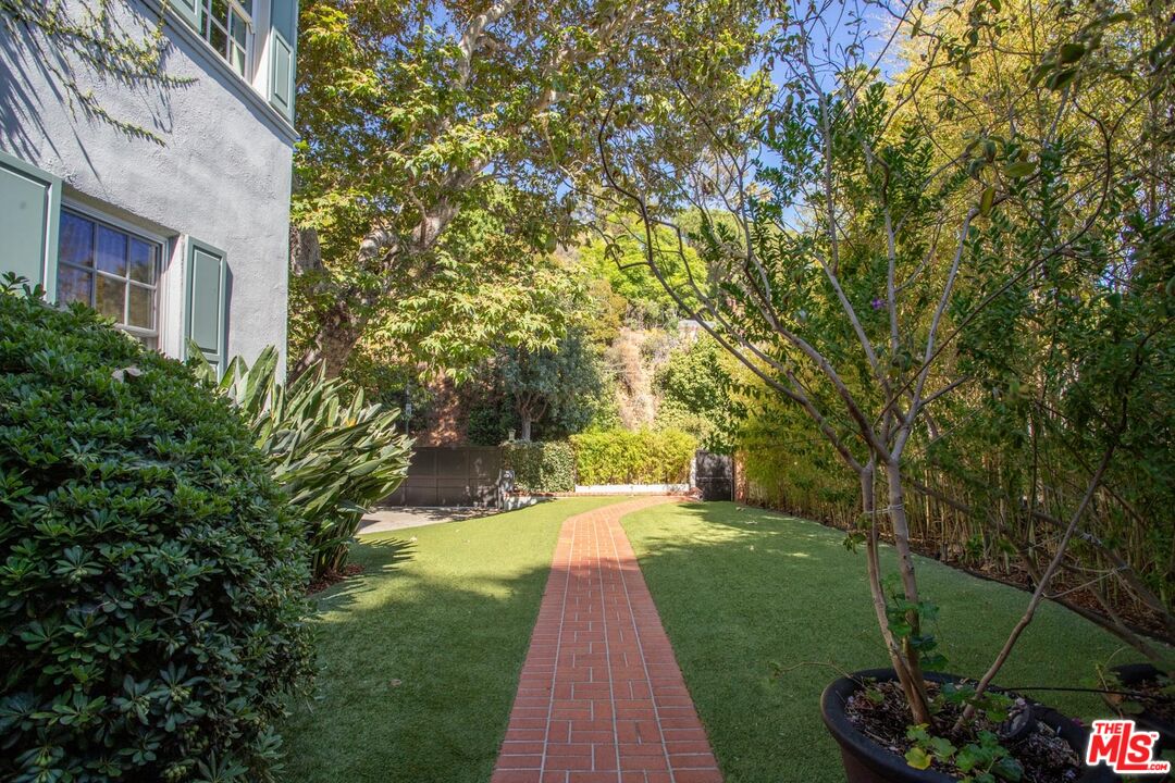 2055 Outpost Drive Los Angeles, CA 90068 - Photo 8 of 69