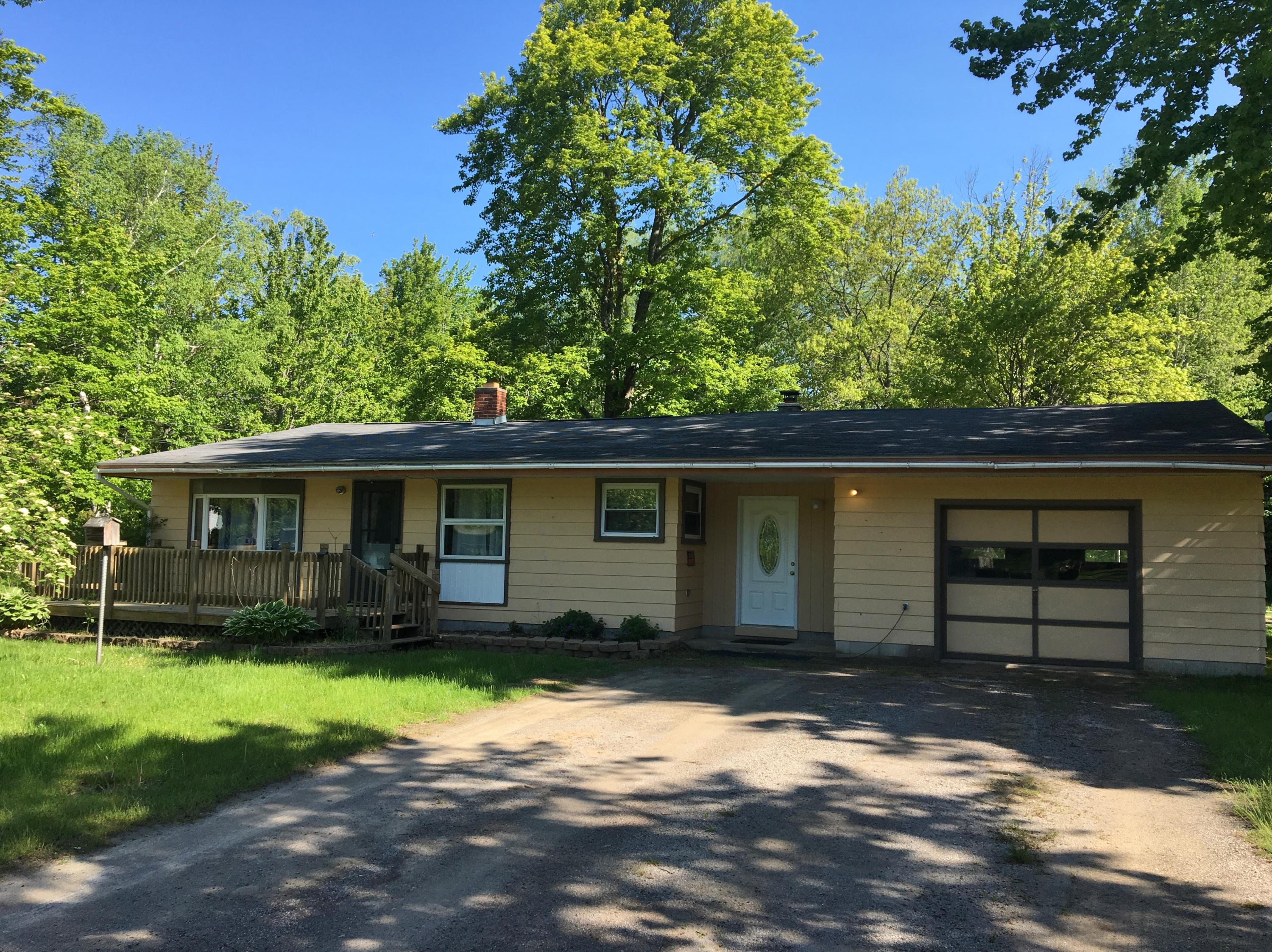 1082 Birch Road Alpena, MI 49707 - Photo 2 of 23 Gallery Image 2