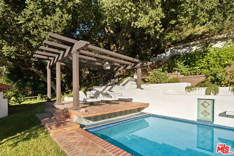 $11,985,000 | 1744 Reedvale Lane, Los Angeles, CA 90049