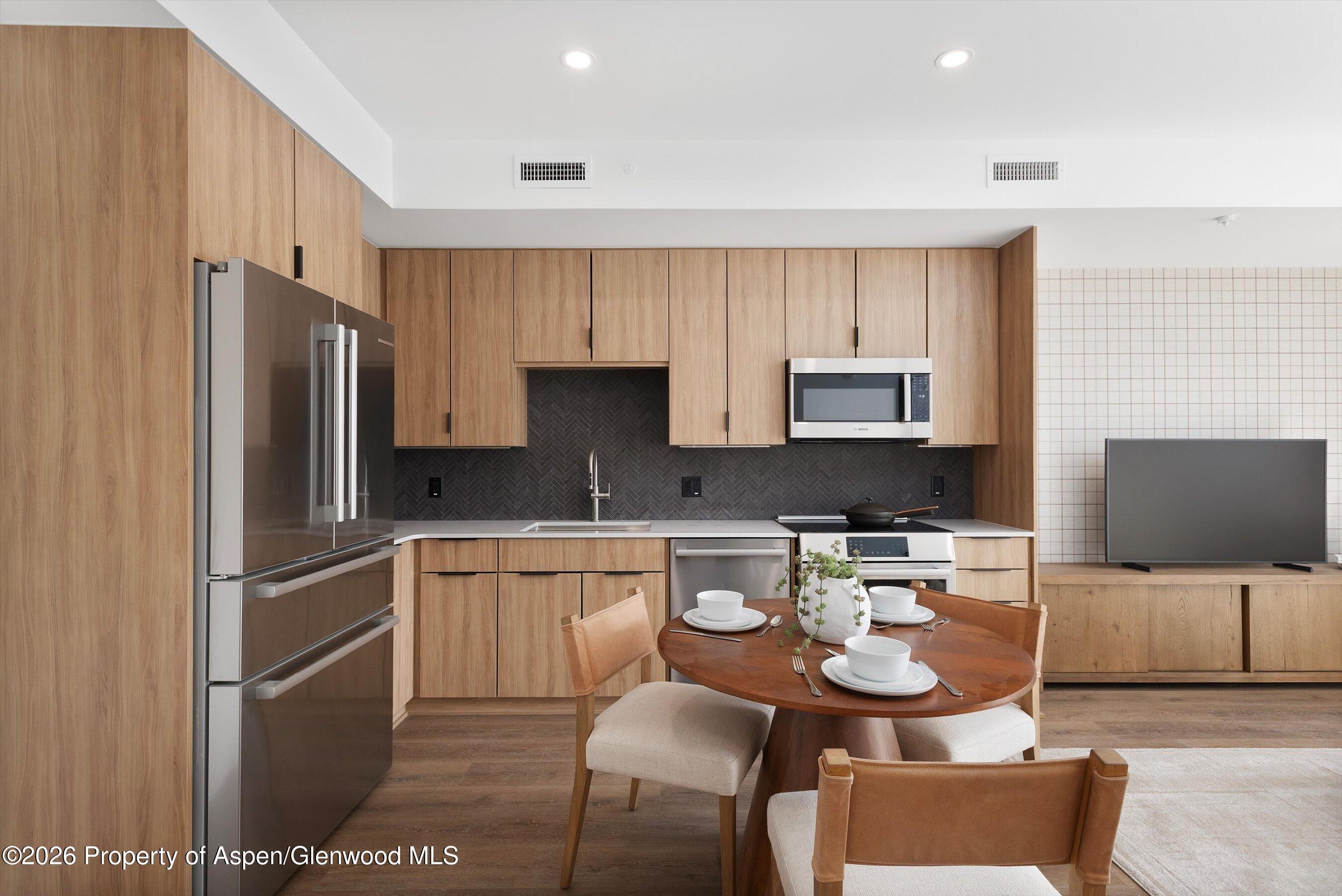 140 Basalt Center Circle, Unit 311 Basalt, CO 81621 - Photo 3 of 24 Kitchen