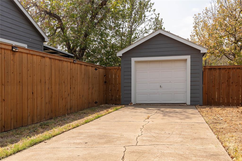 1208 Carolina Street Graham, TX 76450 - Photo 2 of 25 a view of backyard with a barn