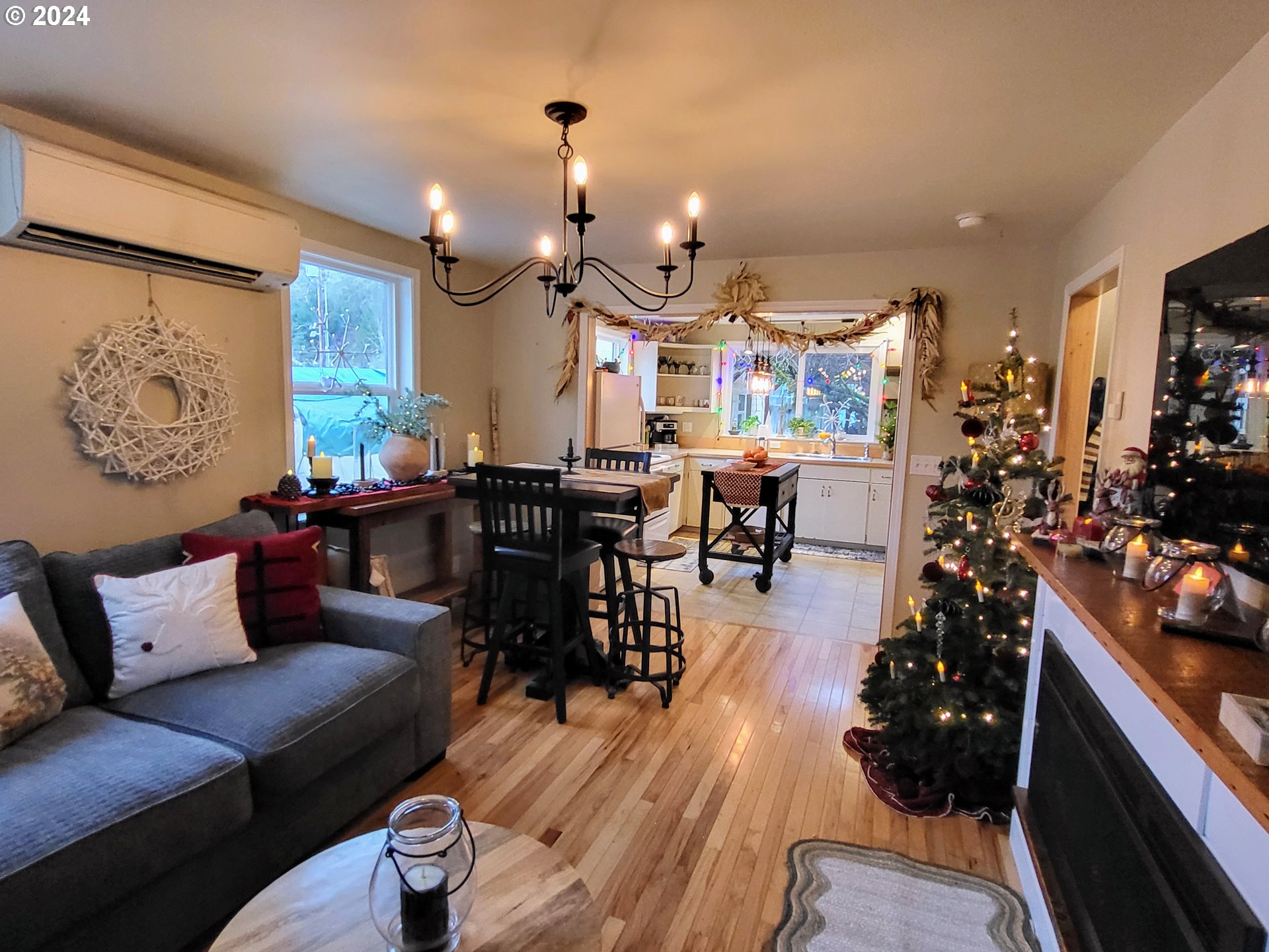 693 North River Road Cottage Grove, OR 97424 - Photo 5 of 28 Gallery Image 5