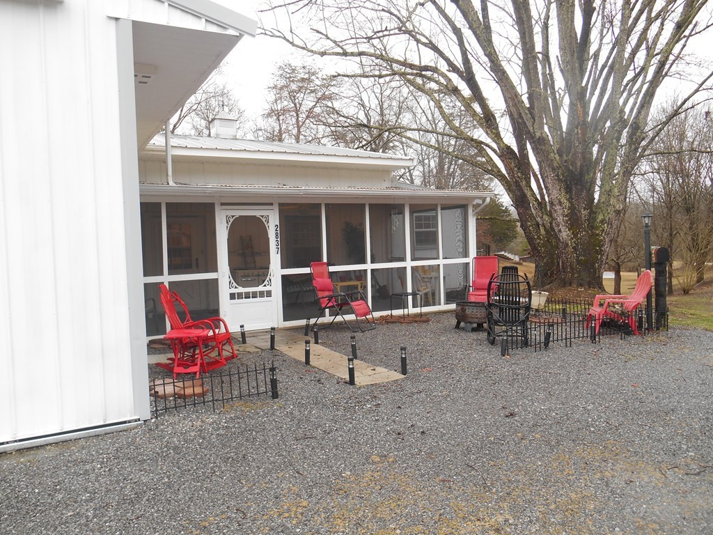 2837 Mary Ridge Sevierville, TN 37862 - Photo 3 of 23