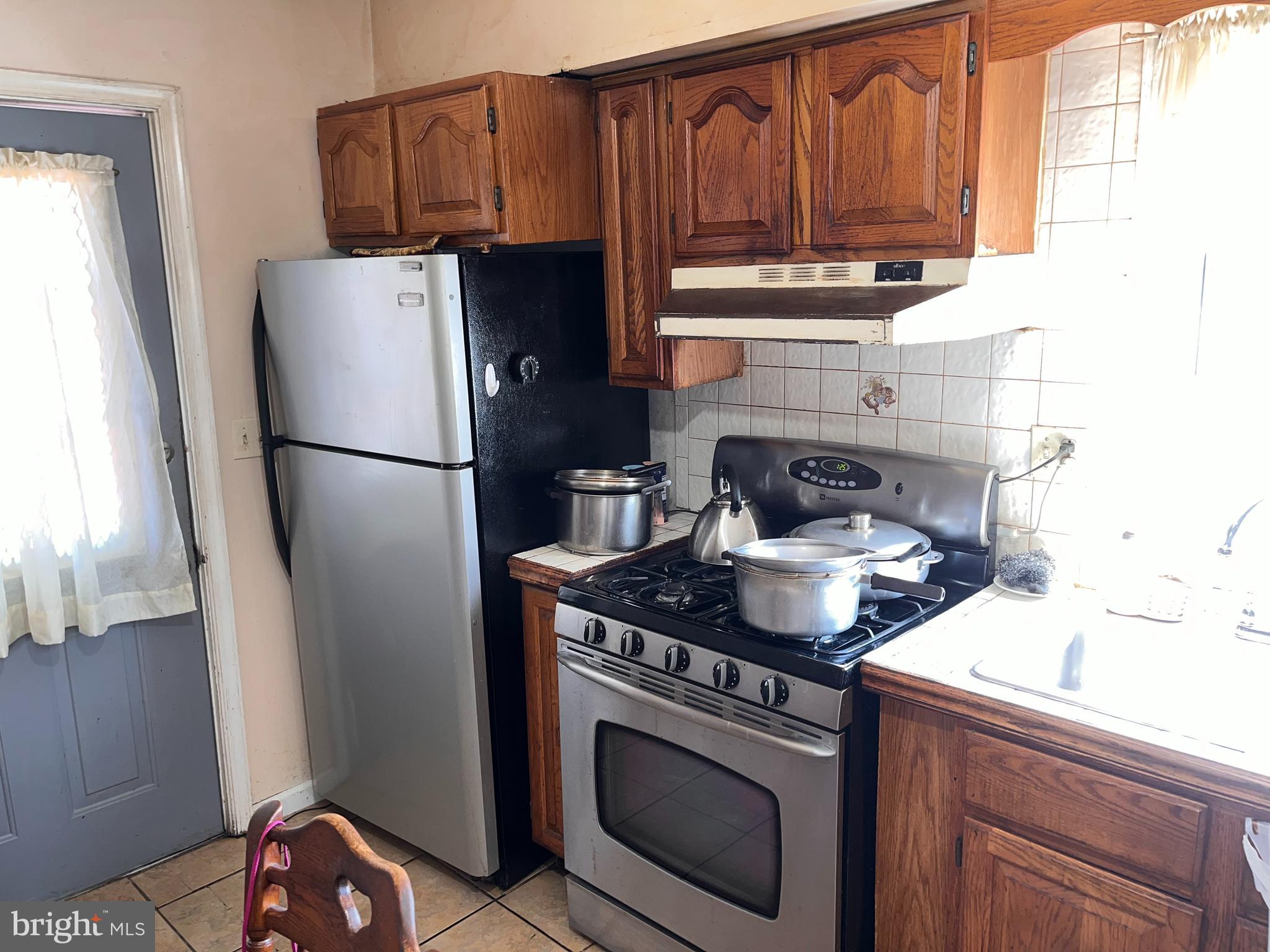 48 Rhodes Avenue Ewing, NJ 08638 - Photo 11 of 19 Eat-In-Kitchen