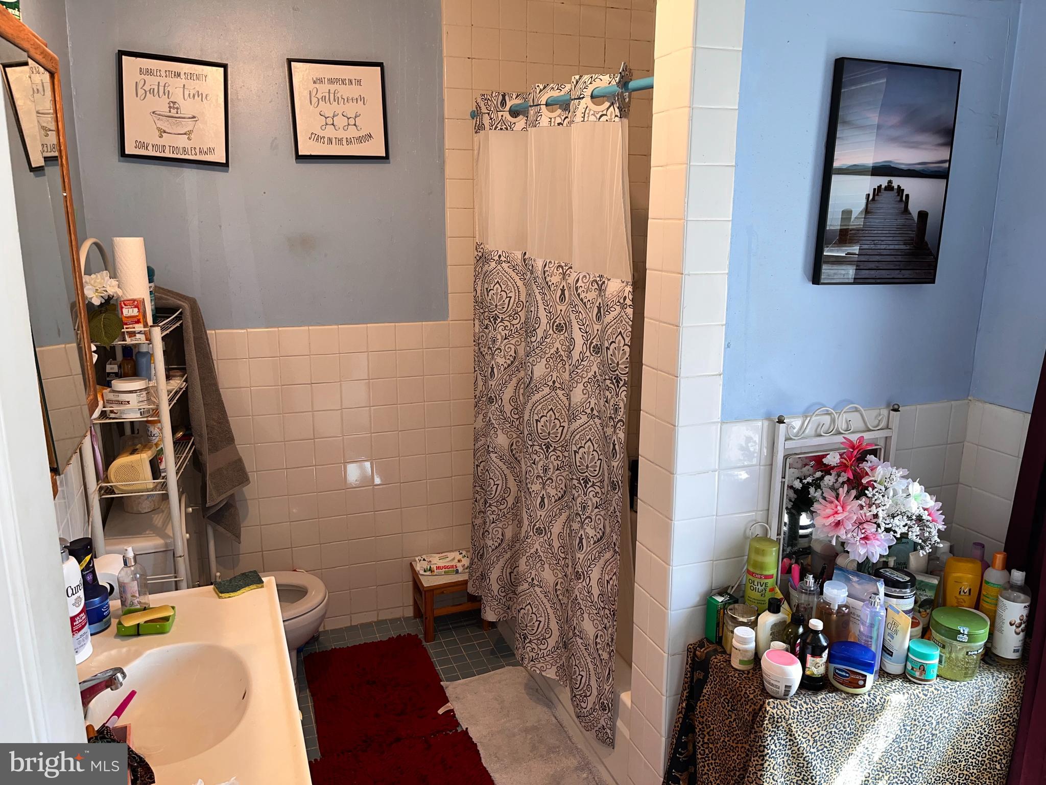 48 Rhodes Avenue Ewing, NJ 08638 - Photo 19 of 19 Full Bathroom
