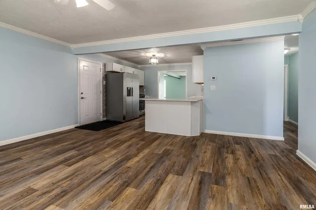 $169,900 | 1704 West Copeland Street, Marion, IL 62959