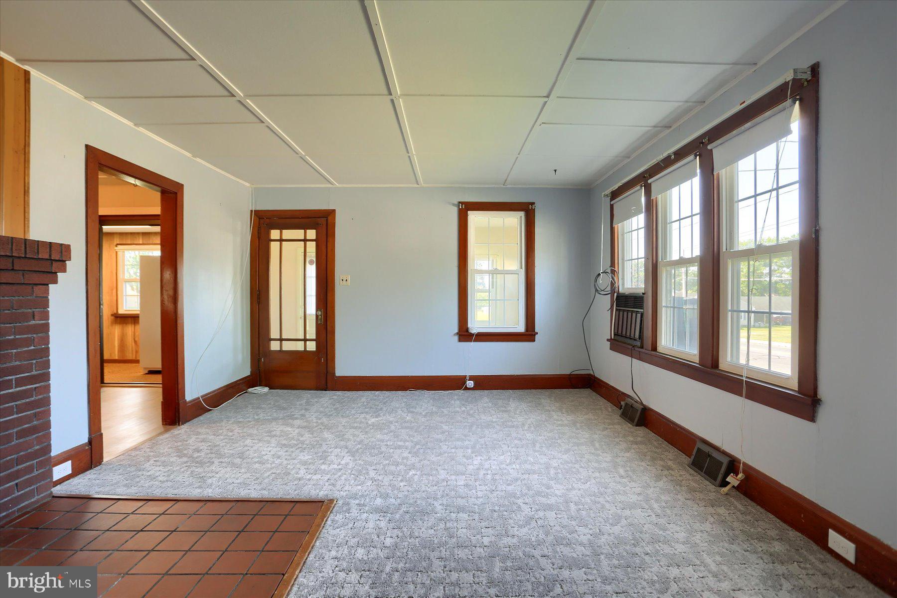 1425 Spring Road Carlisle, PA 17013 - Photo 5 of 25 Gallery Image 5
