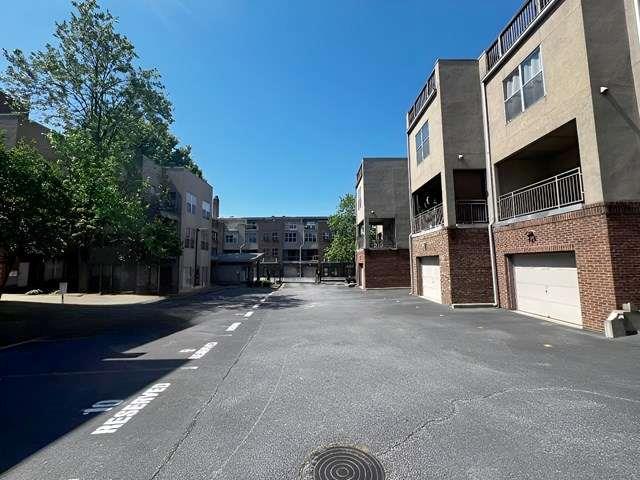 238 Walker Street Southwest, Unit 32 Atlanta, GA 30313 - Photo 18 of 19