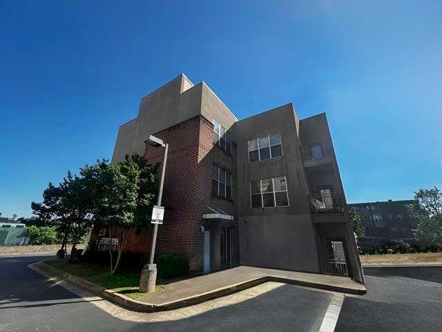 238 Walker Street Southwest, Unit 32 Atlanta, GA 30313 - Photo 2 of 19