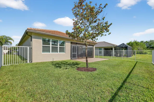 $494,900 | 10679 Southwest Sunray Street, Port St. Lucie, FL 34987