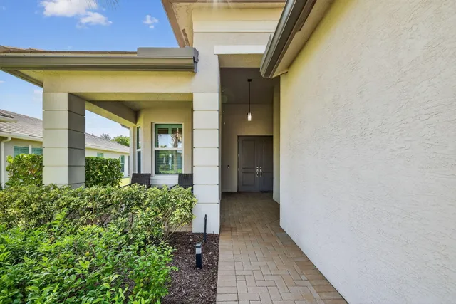 $494,900 | 10679 Southwest Sunray Street, Port St. Lucie, FL 34987
