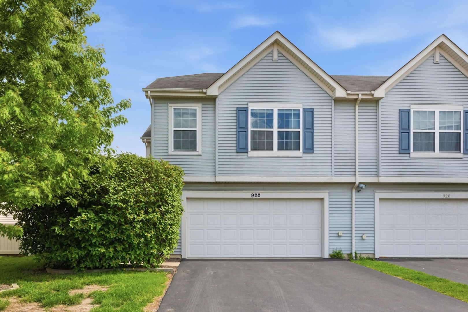 922 Saddle Ridge Drive Joliet, IL 60432 - Photo 2 of 28