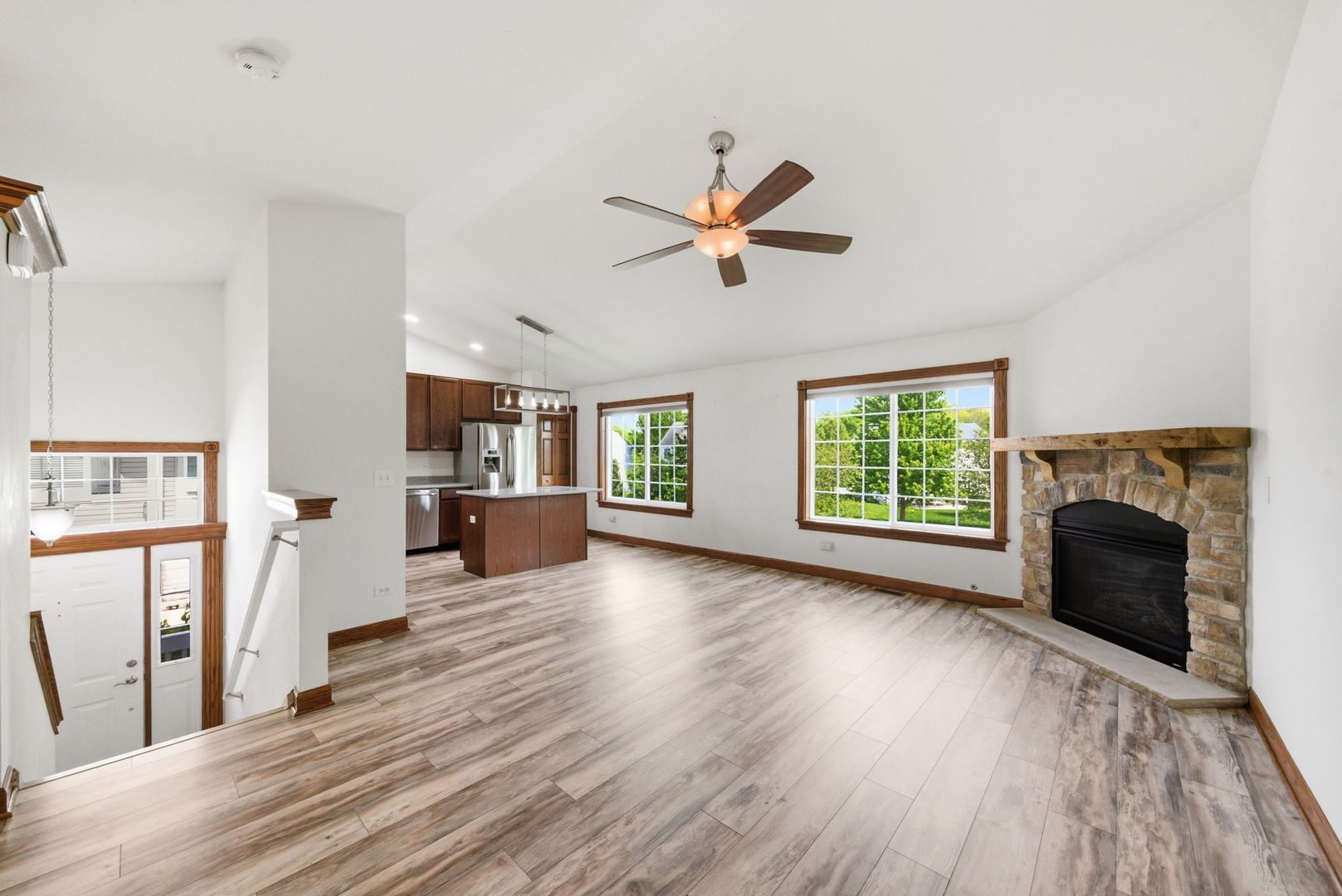 922 Saddle Ridge Drive Joliet, IL 60432 - Photo 6 of 28