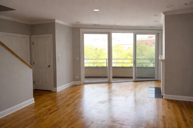 $3,100 | 4662 North Winthrop Avenue, Unit 3S, Chicago, IL 60640