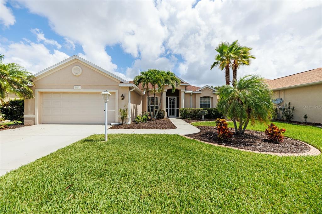 6651 63rd Terrace East, Bradenton, FL 34203 Compass