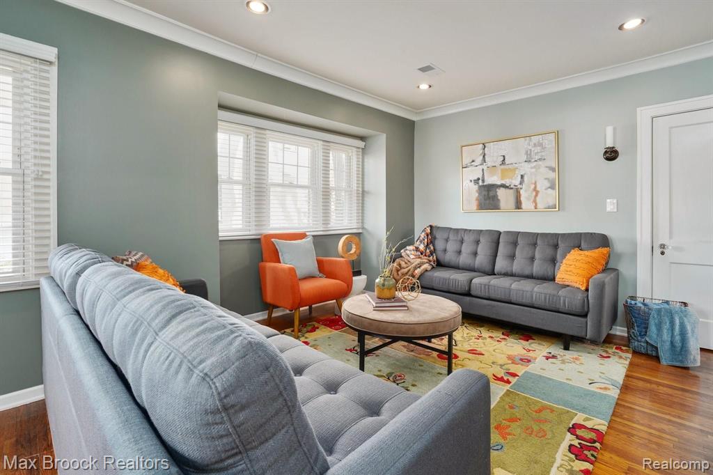 13 Devonshire Road Pleasant Ridge, MI 48069 - Photo 23 of 45 Gallery Image 23