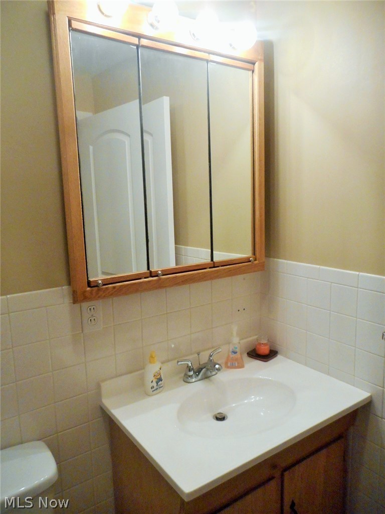 658 Garnette Road Akron, OH 44313 - Photo 17 of 24 Gallery Image 17