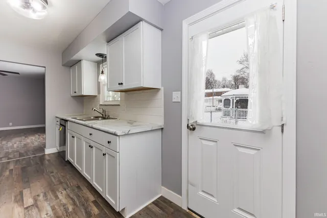 $230,000 | 2000 North Alden Road, Muncie, IN 47304