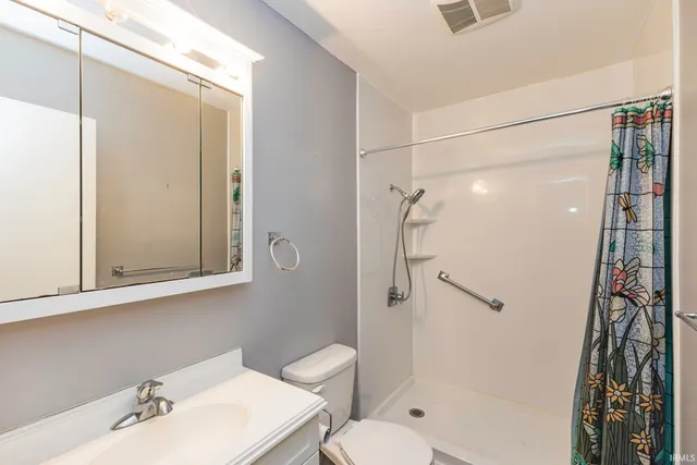 $230,000 | 2000 North Alden Road, Muncie, IN 47304