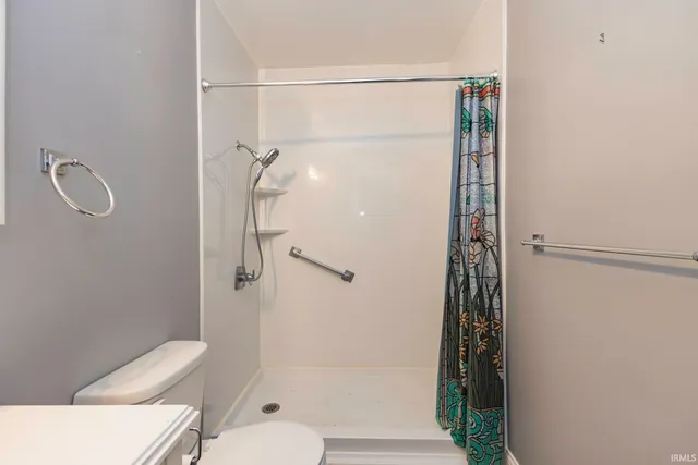 $230,000 | 2000 North Alden Road, Muncie, IN 47304