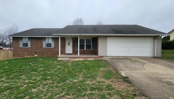 $228,000 | 309 Southeast 15th Street, Washington, IN 47501