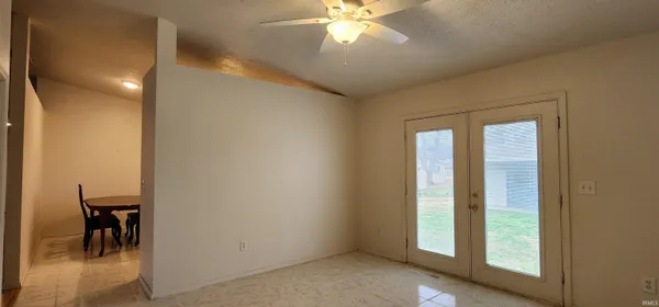 $228,000 | 309 Southeast 15th Street, Washington, IN 47501