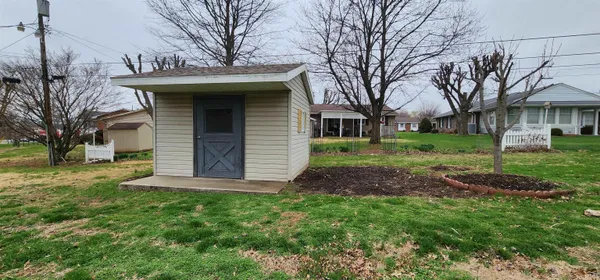 $228,000 | 309 Southeast 15th Street, Washington, IN 47501