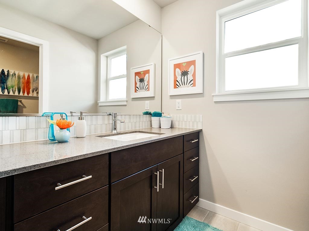 16009 Southeast 141st Place, Unit 1 Renton, WA 98059 - Photo 34 of 39 Gallery Image 34