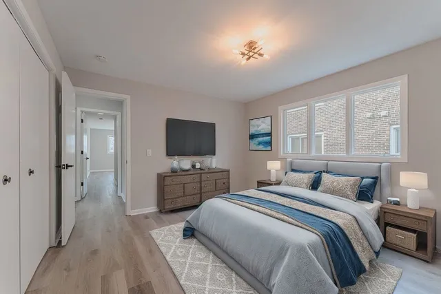 $2,400 | 11111 South Helena Drive, Unit 3, Palos Hills, IL 60465