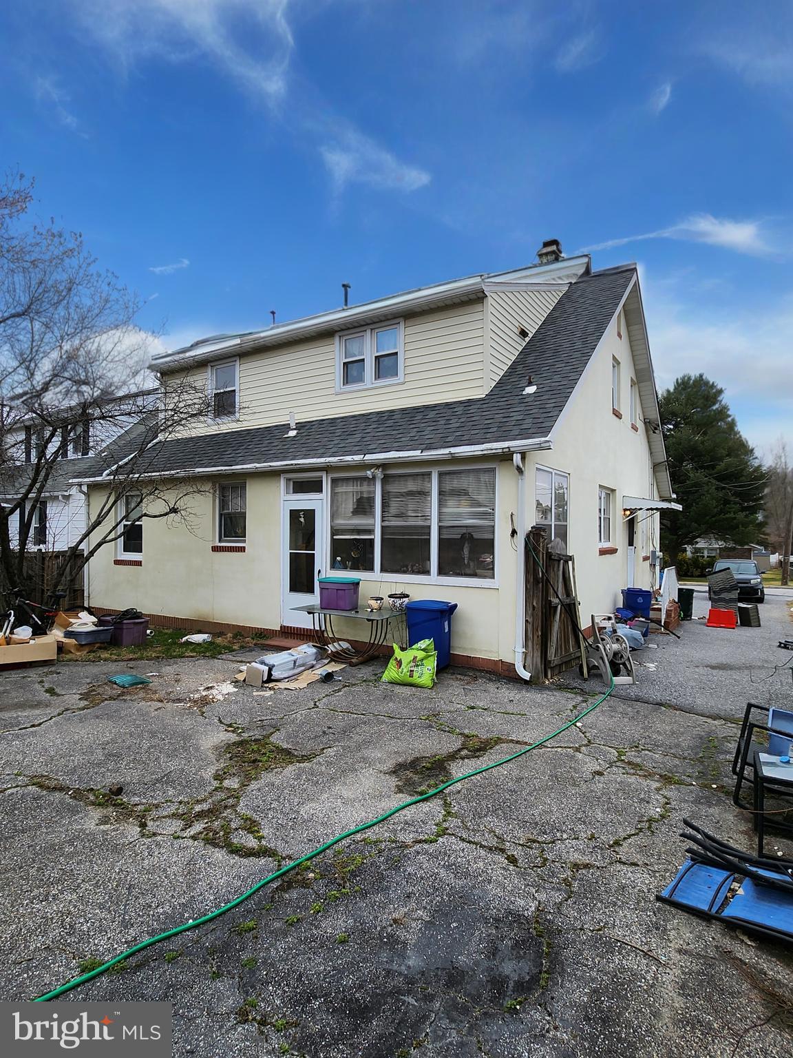 708 George Avenue Baltimore, MD 21221 - Photo 3 of 20 Enclosed Sunroom