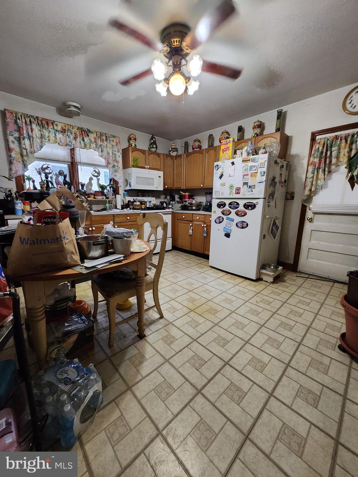 708 George Avenue Baltimore, MD 21221 - Photo 6 of 20 Large Eat-In Kitchen