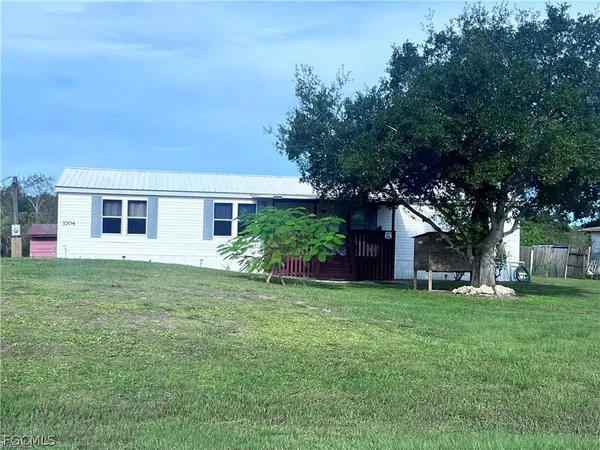 $230,000 | 3704 Dustin, LaBelle, FL 33935