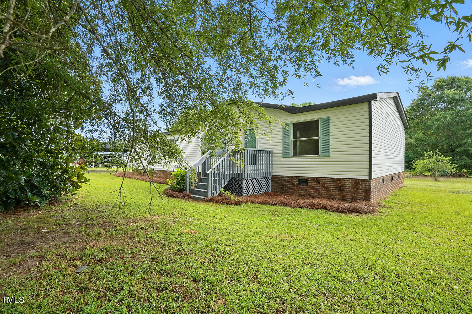 585 Smith Road Smithfield, NC 27577 - Photo 3 of 33 Front