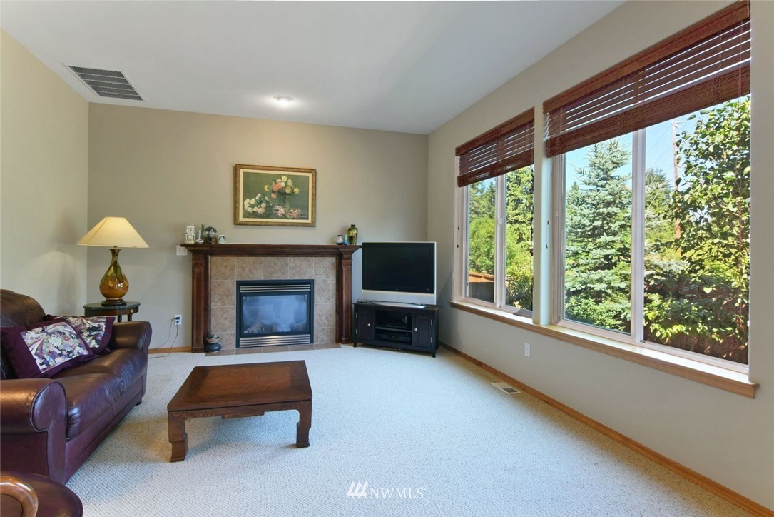 18711 1st Avenue West Bothell, WA 98012 - Photo 12 of 25