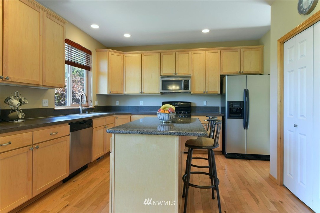 18711 1st Avenue West Bothell, WA 98012 - Photo 9 of 25
