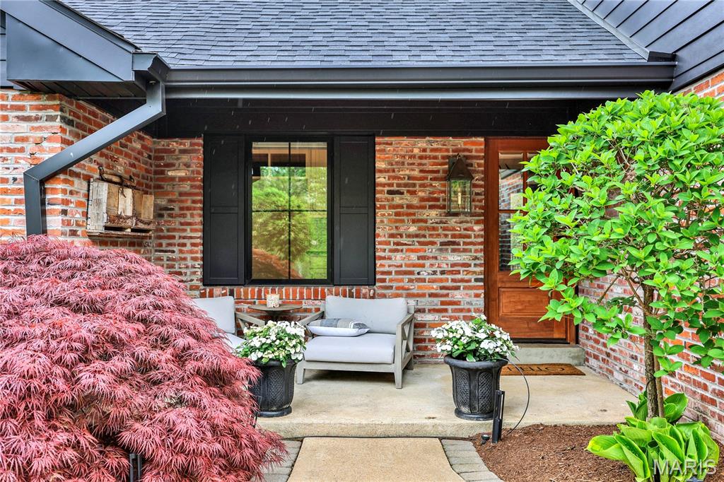 1586 Mason Knoll Road Town and Country, MO 63131 - Photo 6 of 60