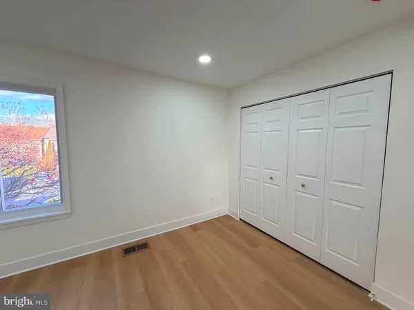 $2,700 | 9650 Marston Lane, Gaithersburg, MD 20886