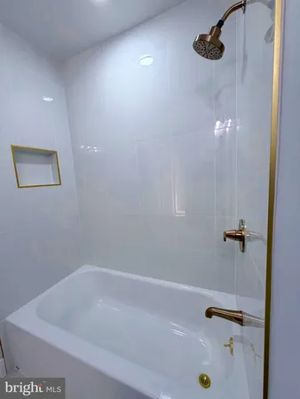 $2,700 | 9650 Marston Lane, Gaithersburg, MD 20886