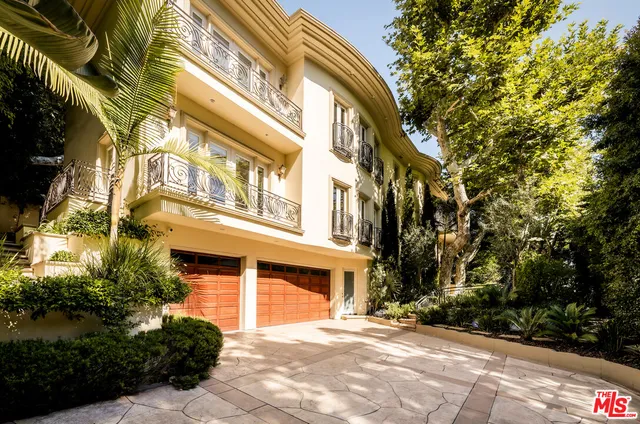 $9,895,000 | 1350 Benedict Canyon Drive, Beverly Hills, CA 90210