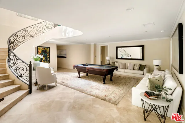 $9,895,000 | 1350 Benedict Canyon Drive, Beverly Hills, CA 90210
