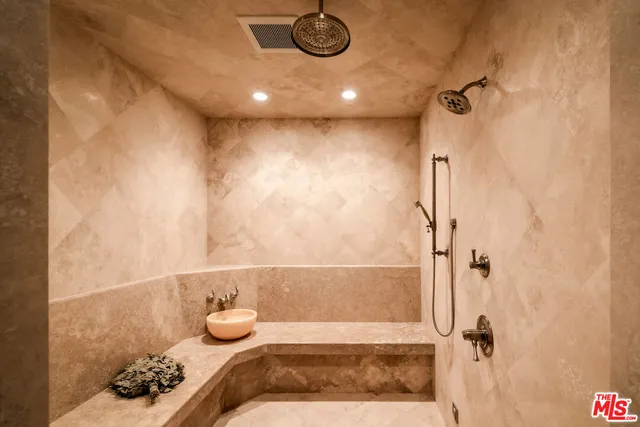 $9,895,000 | 1350 Benedict Canyon Drive, Beverly Hills, CA 90210