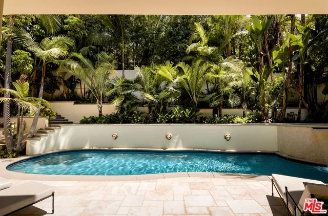 $9,895,000 | 1350 Benedict Canyon Drive, Beverly Hills, CA 90210