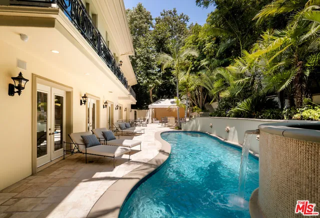 $9,895,000 | 1350 Benedict Canyon Drive, Beverly Hills, CA 90210